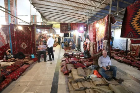 ۲ بازار هفتگی سنتی در عباس آباد فعالیت دارد