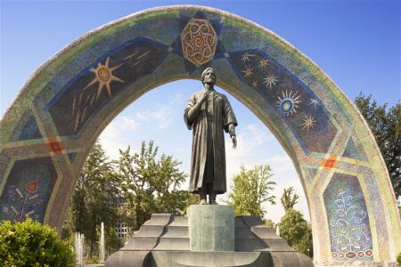 توسعه همکاری‌های گردشگری تهران و دوشنبه