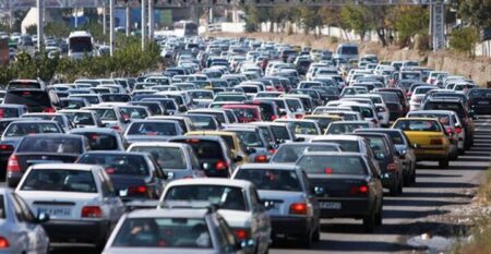 ترافیک در خروجی های مشهد سنگین و پرحجم است