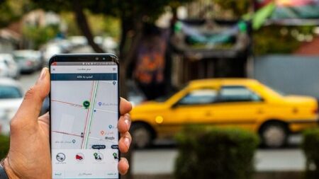 تحادیه کسب‌وکارهای مجازی فعالیت تاکسی‌های اینترنتی را قانونی اعلام کرد. پلتفرم‌هایی مانند اسنپ و تپسی با مجوز رسمی به خدمات‌رسانی ادامه می‌دهند.