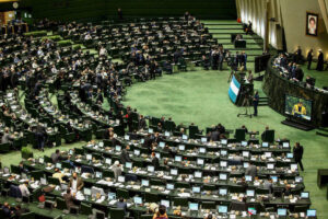 حمایت مجلس از صنعت گردشگری گامی مؤثر در توسعه اقتصادی ایران