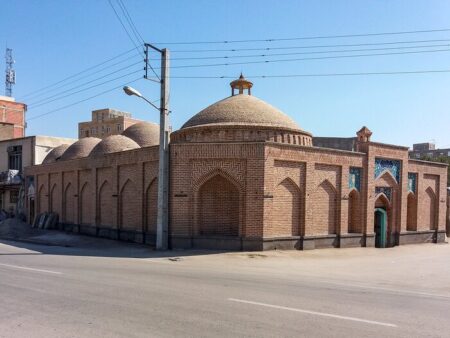 حمام‌های تاریخی اردبیل در آرزوی شستشوی غبار روزگار
