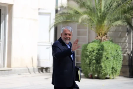 وزیر میراث فرهنگی: روابط استراتژیک ایران و عراق در حوزه گردشگری حفظ می‌شود