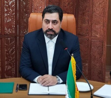 فرماندار:نطنز با ۱۸۰۰ جاذبه گردشگری؛ گنجینه پنهان استان اصفهان است