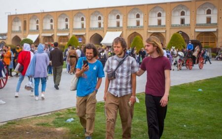 گردشگری؛ صنعت جایگزین نفت زیر سایه تحریم‌ها / ایرانی‌ها بیشتر به کجا سفر می‌کنند؟