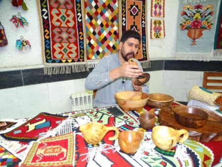 نمایشگاه صنایع دستی و سوغات در سلمانشهر