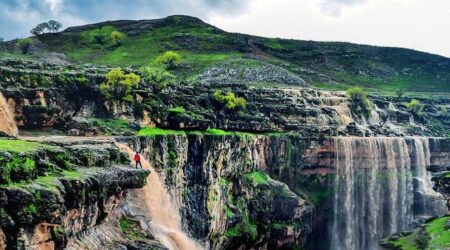 آبشار تخت‌چو؛ نگین طبیعت ایران در دل جنگل‌های بکر و چشم‌نواز