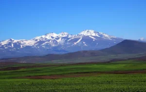 قله تفتان؛ آزمایشگاه طبیعی و مقصد گردشگری نوآورانه در جنوب شرق ایران