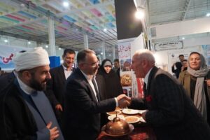 جشنواره غذاهای سنتی ارومیه بهانه ای برای توسعه صنعت گردشگری
