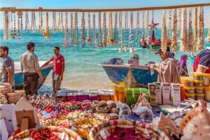 «جزیره هرمز؛ سرزمین رنگ‌ها و رمزها در دل خلیج فارس»