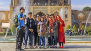 افت ۱۴ درصدی گردشگران ورودی به ایران در نیمه نخست ۱۴۰۴؛ زنگ هشدار برای صنعت گردشگری