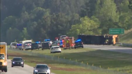 واژگونی یک اتوبوس گردشگری در مرکز یونان