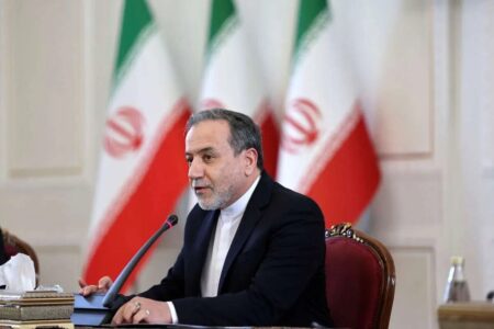 بر گردشگران اروپایی تمرکز نکنید/ یکی از بازارهای گردشگری زائران عراقی هستند