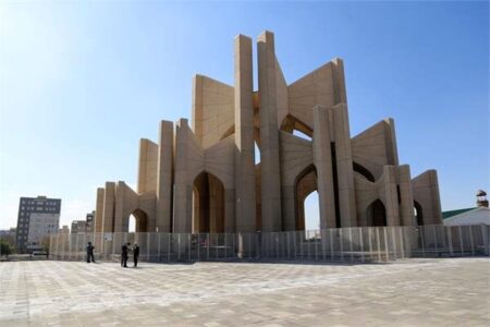 مقبره الشعرای تبریز تا عید آماده میزبانی از گردشگران می شود