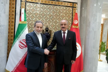 دیدار وزیر امور خارجه با وزیر امور خارجه تونس