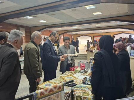 برپایی نمایشگاه صنایع دستی در مهاباد