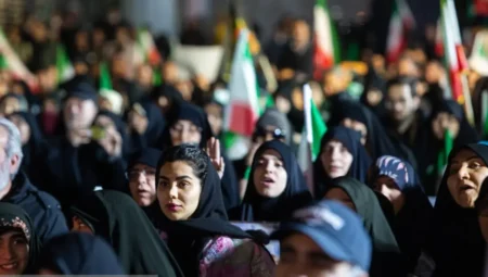 منشور ثبت ملی سنت تجمعات و مشارکت های اجتماعی در دفاع از میهن رونمایی شد